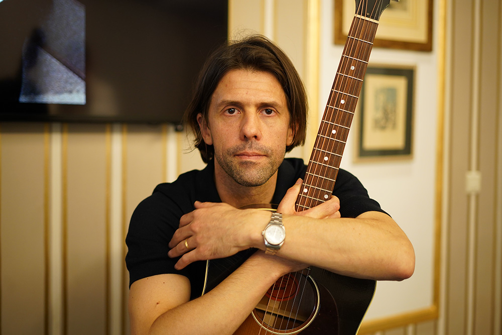Patricio cantante Yo no soy del viento
