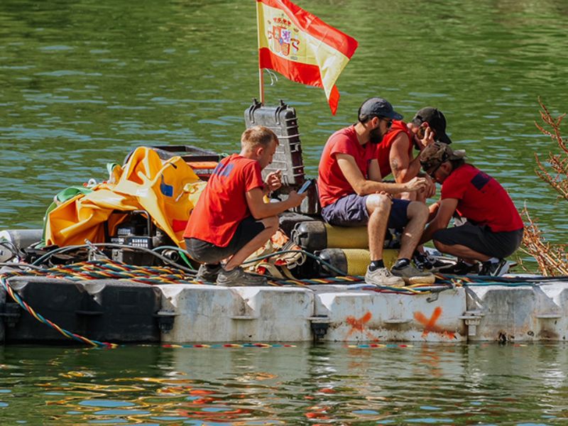 Comienzan los trabajos para recuperar la estatua de los cormoranes en Molino de la Hoz