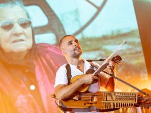 San Sebastián celebra la tercera edición del festival Folklóricas en la Plaza de la Constitución