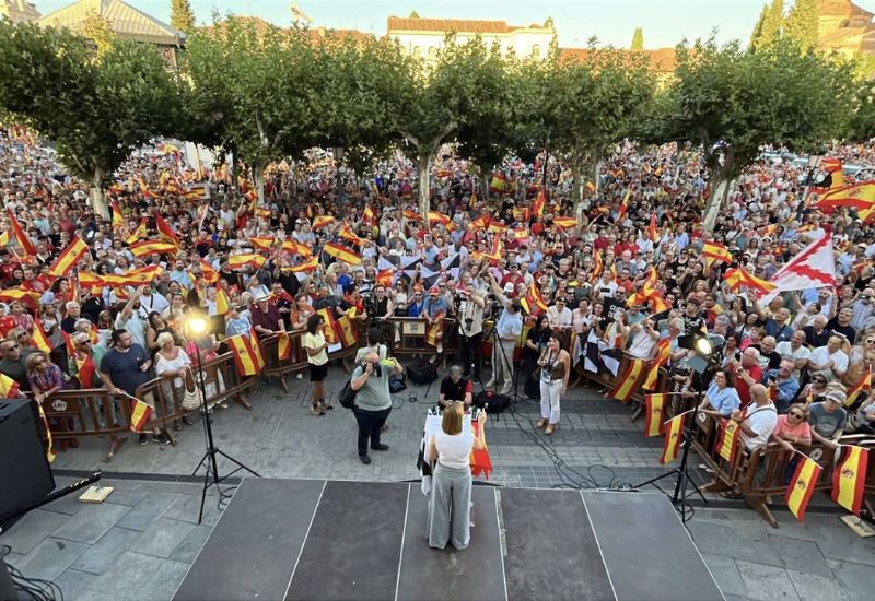 Más de 8.000 ciudadanos se reúnen en Alcalá para mostrar su constante apoyo a Ceuta