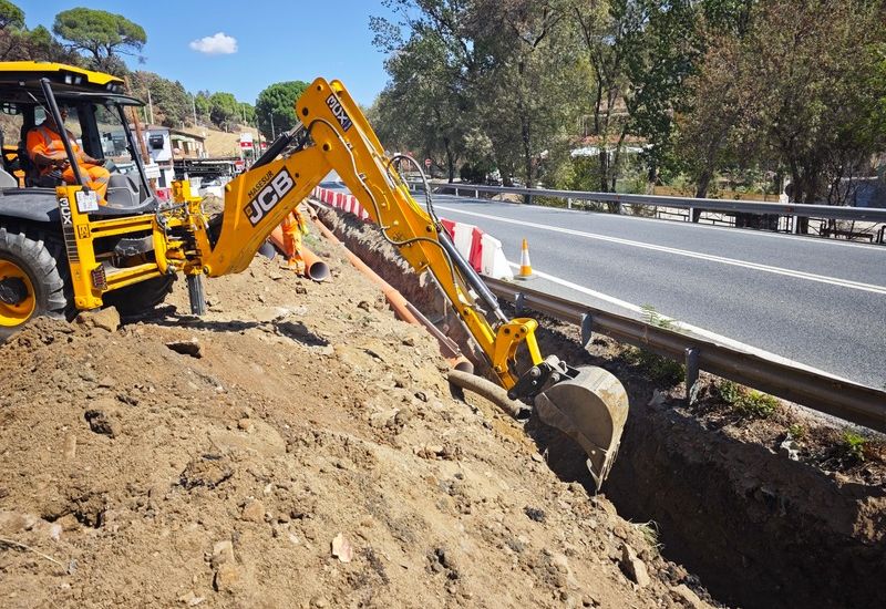 El arreglo de carreteras en la Sierra Oeste avanza en 13 vías de más de una decena de municipios